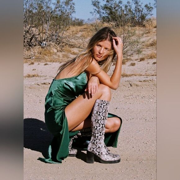 Princess Polly Green Walk The Line Satin Cowl High Slit Maxi Slip Dress XXS - Picture 2 of 8